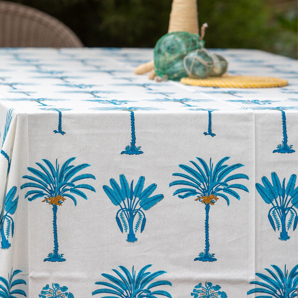 Los Cabos Tablecloth / White + Blue