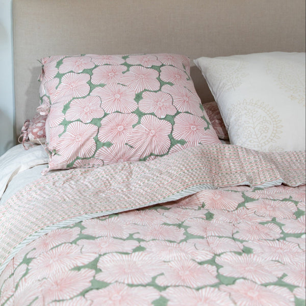 Stripe Hibiscus Quilt / Sage
