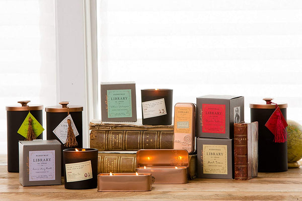 Library Travel Tin Candle / Oscar Wilde