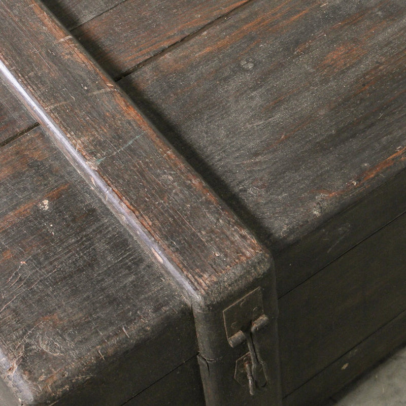 Vintage Indian Box / Black