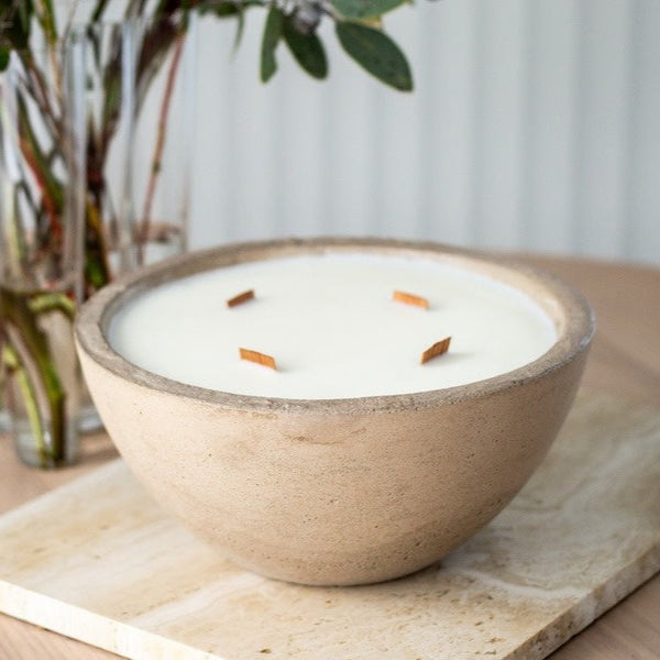 Concrete Dune Candle Large / Persian Oud