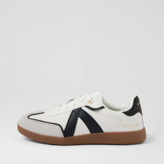 Elite Classic Sneaker / White + Black