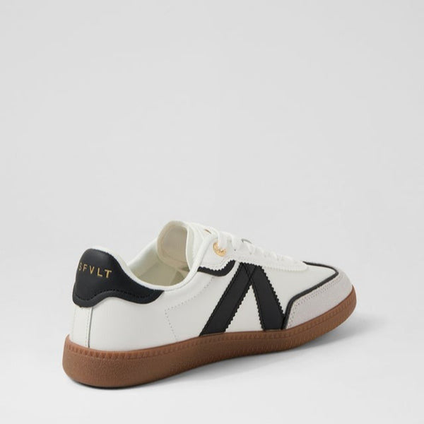 Elite Classic Sneaker / White + Black