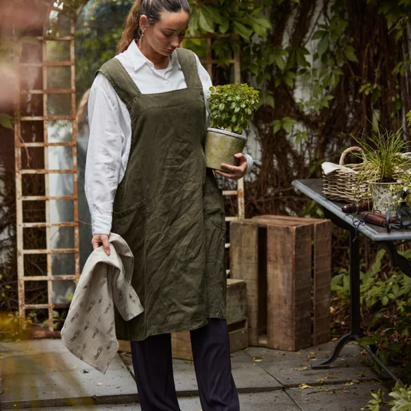 Cross Back Apron / Army Green