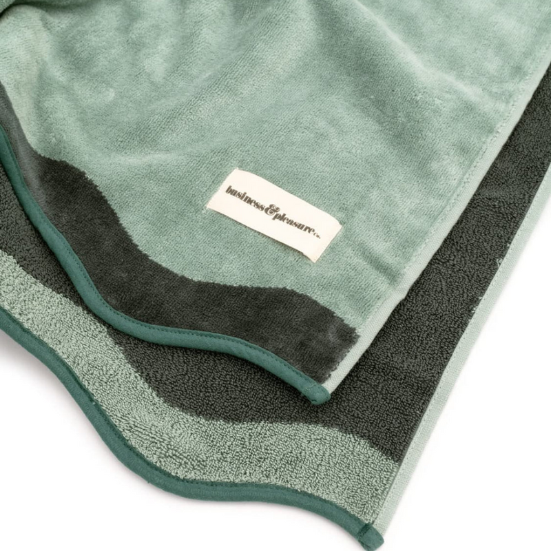 The Beach Towel / Riviera Green