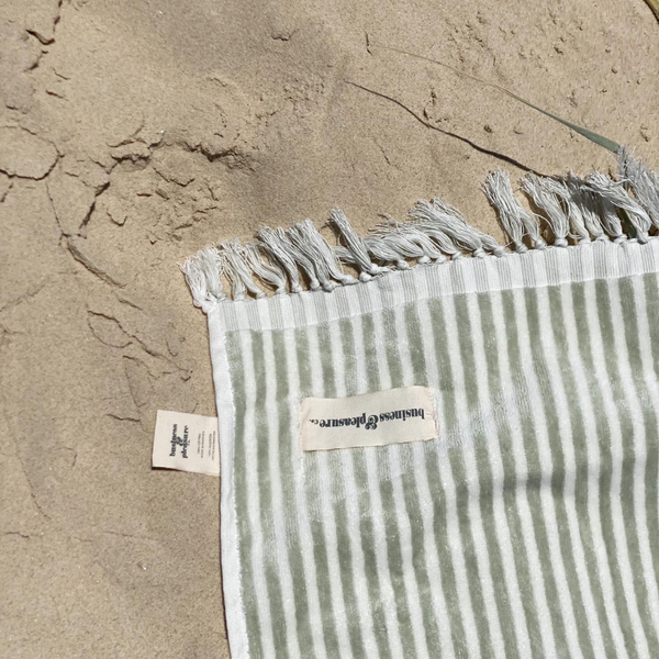 The Beach Towel / Laurens Sage Stripe