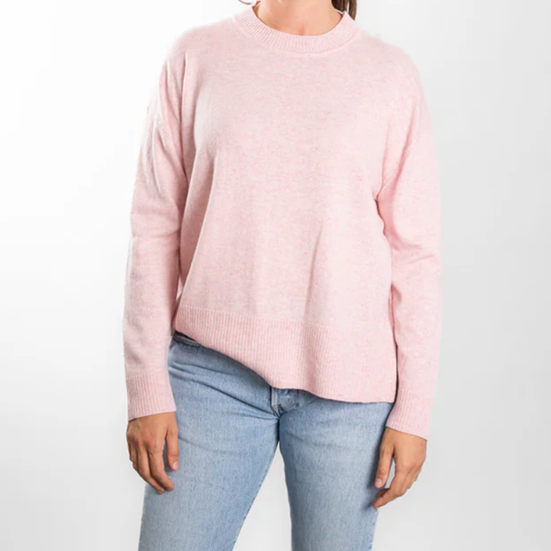 Classic Crew Neck Jumper / Baby Pink