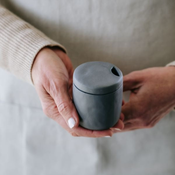 Flax Sugar Pot / Charcoal