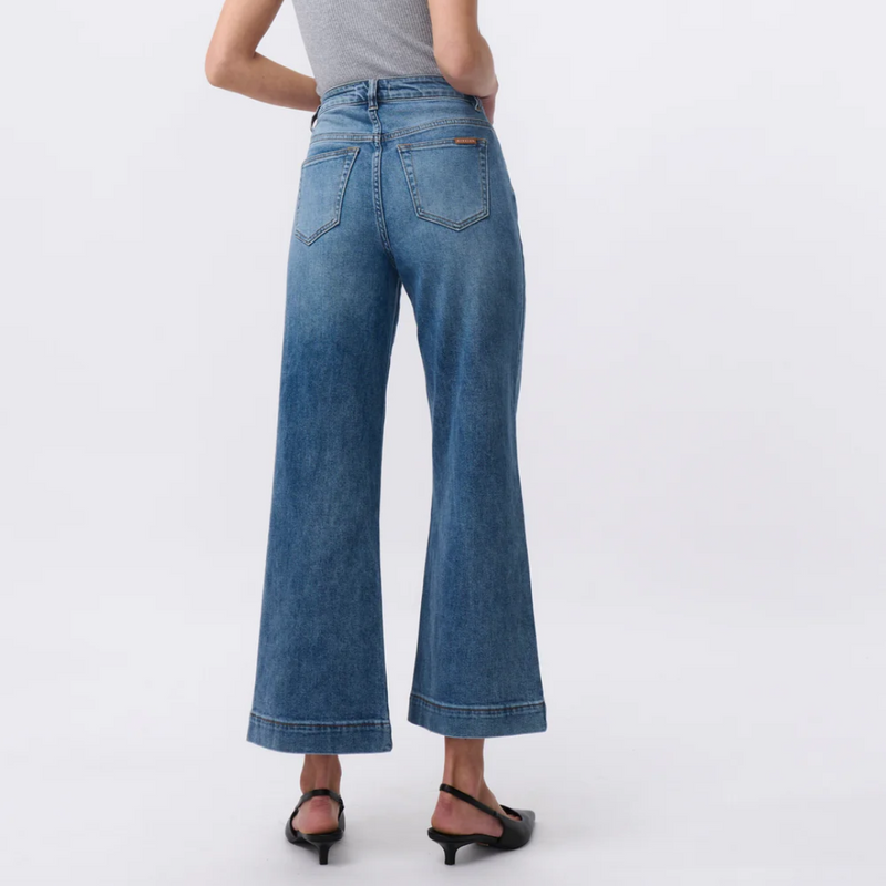 Freya Jean / Dakota Wash