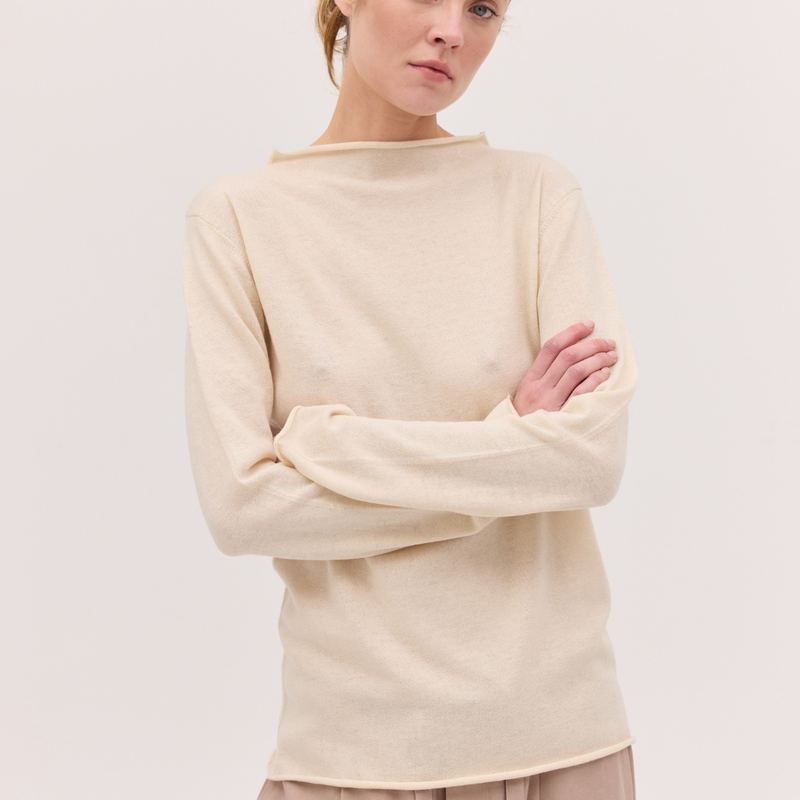 The Funnel Neck Top / Vanilla