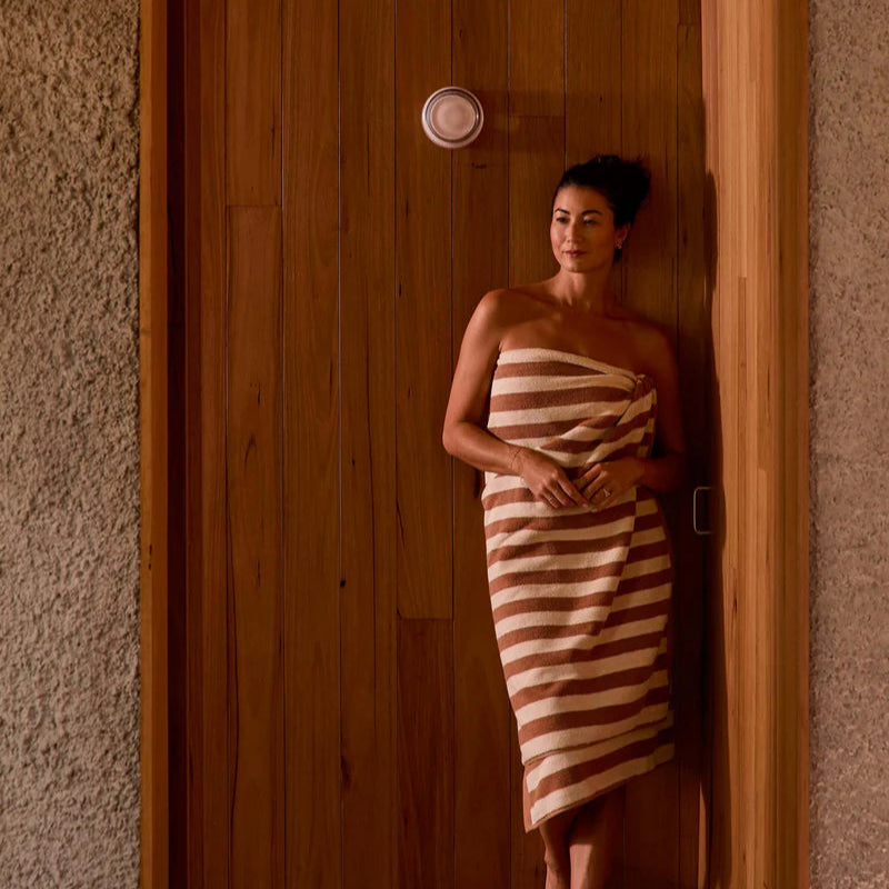 Raye Bath Towel / Terracotta