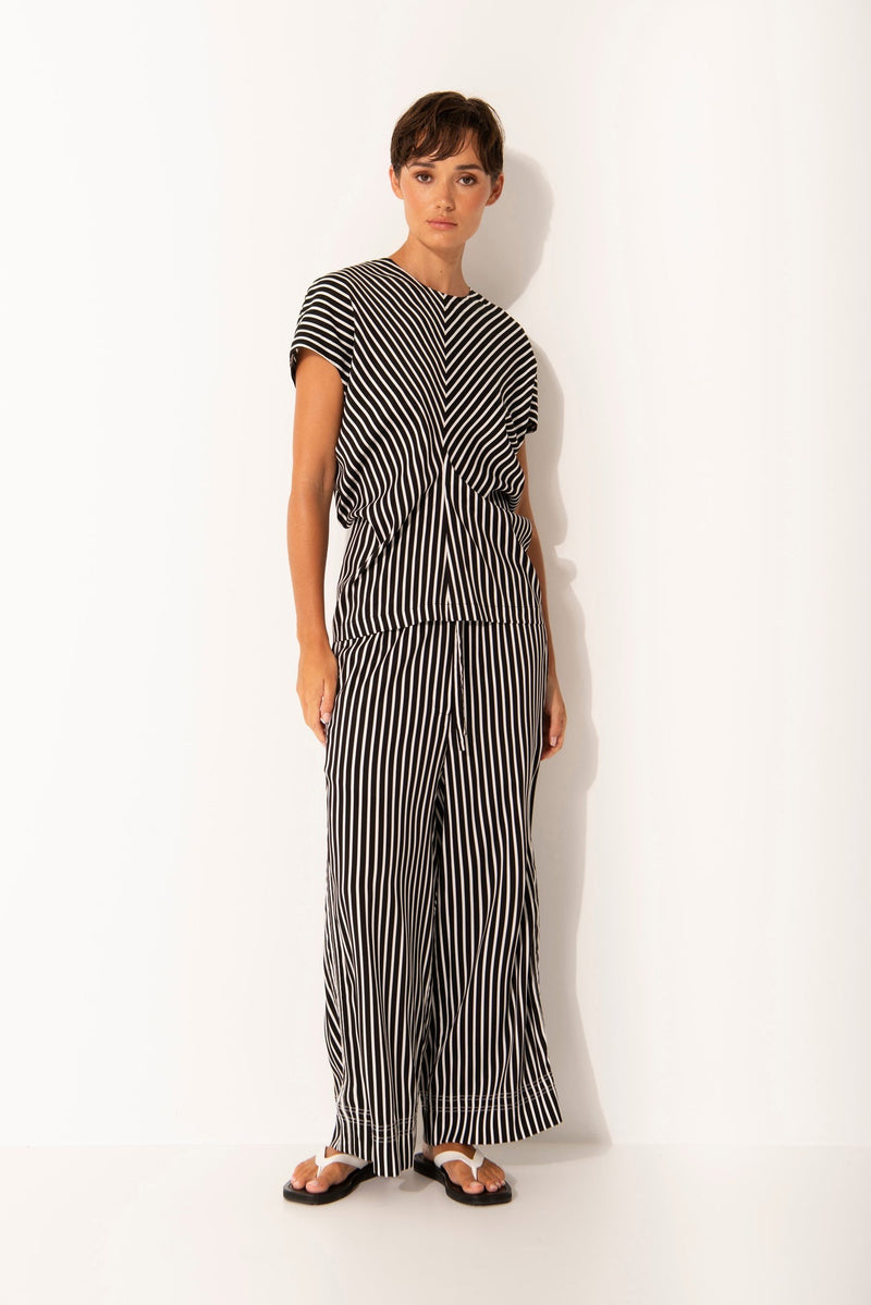 Elba Top / Black + White
