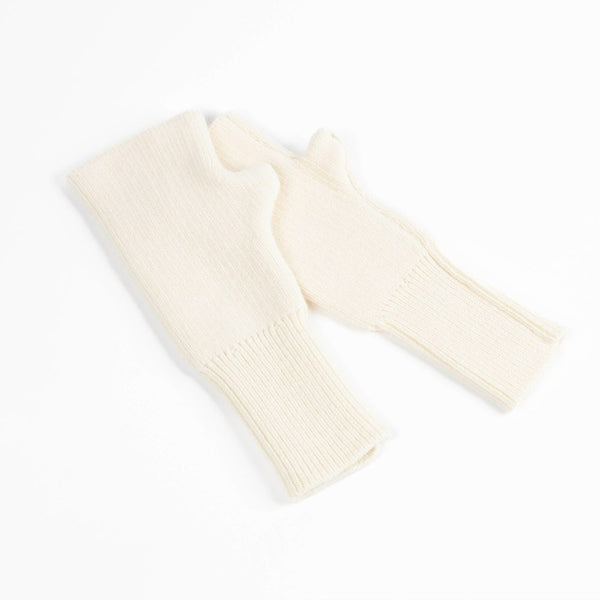 Julia Mittens / Cream