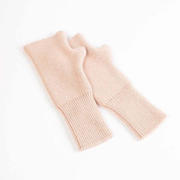 Julia Mittens / Powder Pink