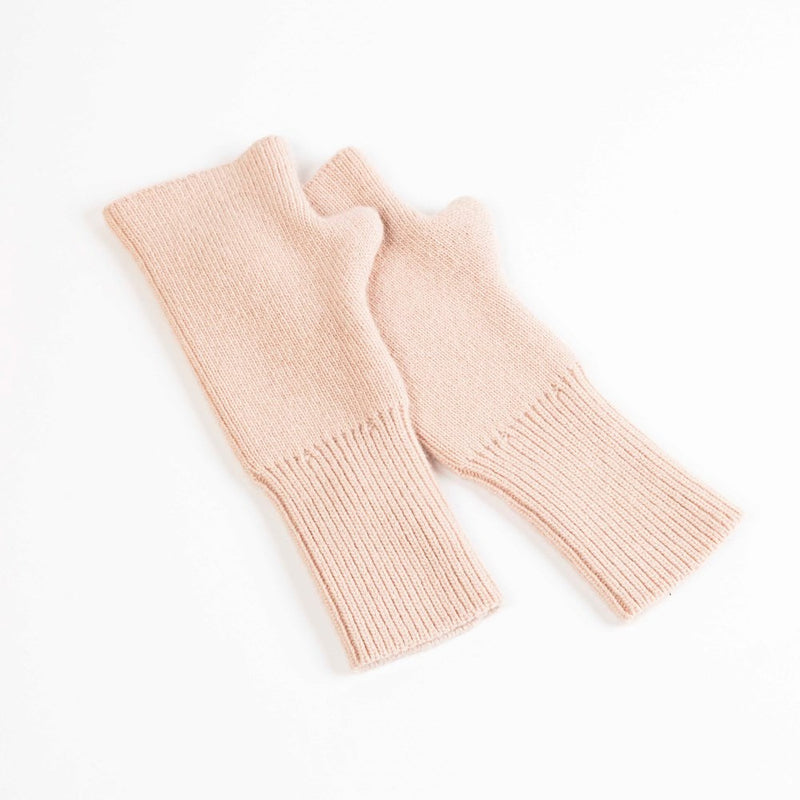 Julia Mittens / Powder Pink