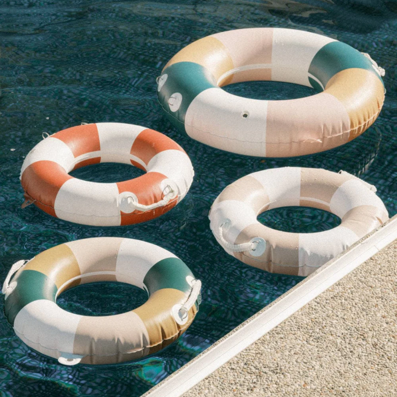 The Classic Pool Float Large / 70S Panel Cinque