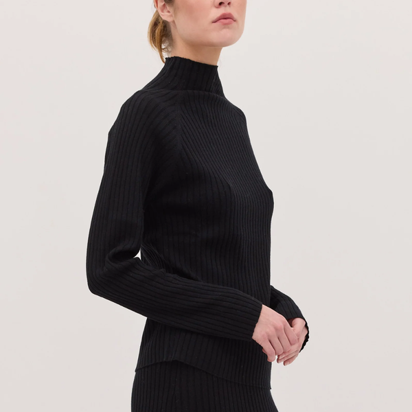 The Rib Knit  / Black