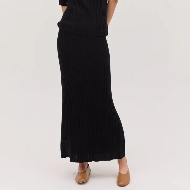 The Rib Knit Skirt / Black