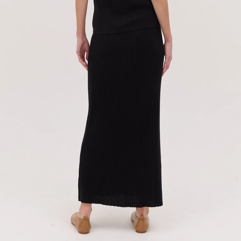The Rib Knit Skirt / Black