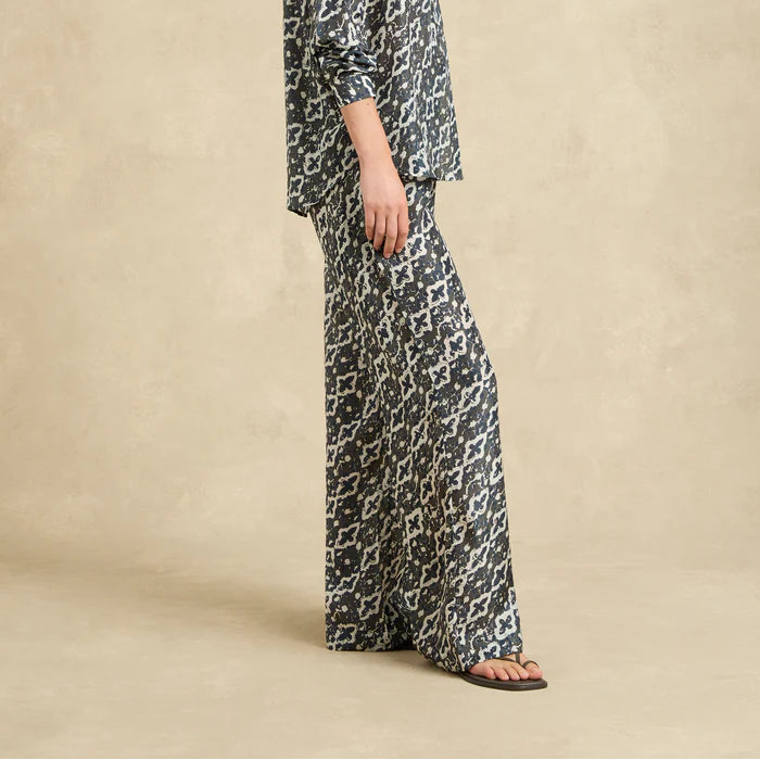 Azra Pant / Pathway Charcoal