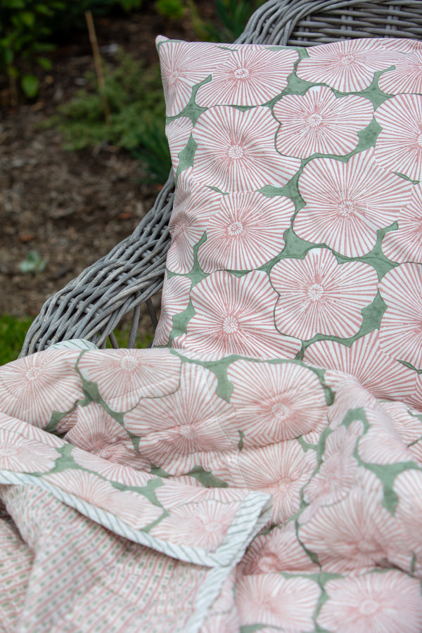 Stripe Hibiscus Quilt / Sage