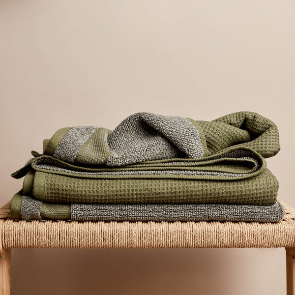 Cocoon Hand Towel / Olive