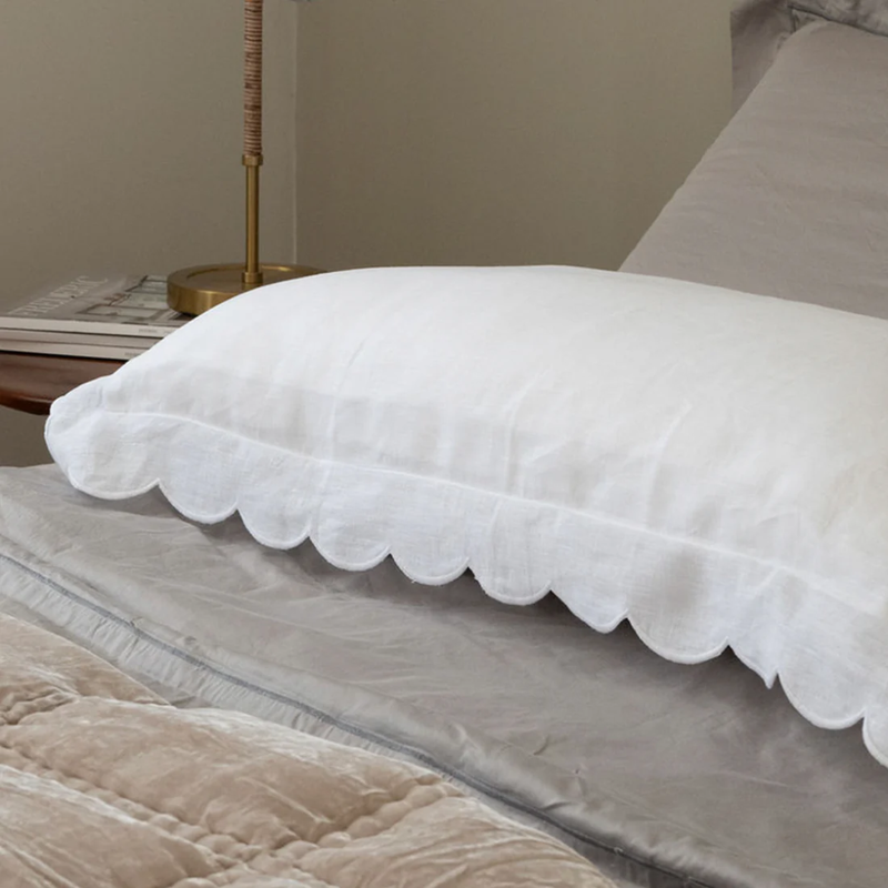 Scallop Linen Pillowcases Set 2 / White