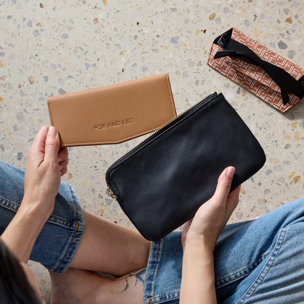 The Swallet / Tan