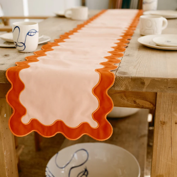 Table Runner / Riviera Pink
