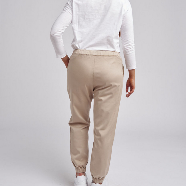 Tapered Leg Pant / Taupe