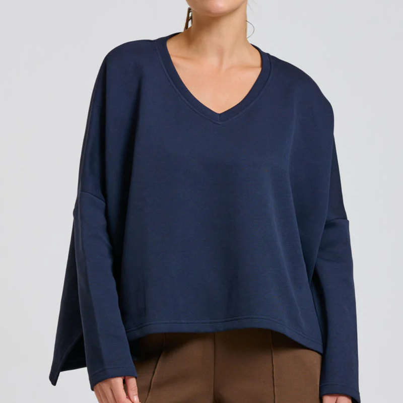Scuba V Neck Sweatshirt / Navy