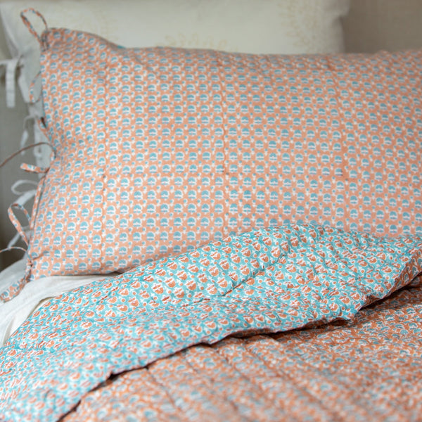 Virginia Quilt / Coral + Wedgewood