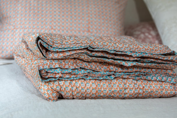Virginia Quilt / Coral + Wedgewood