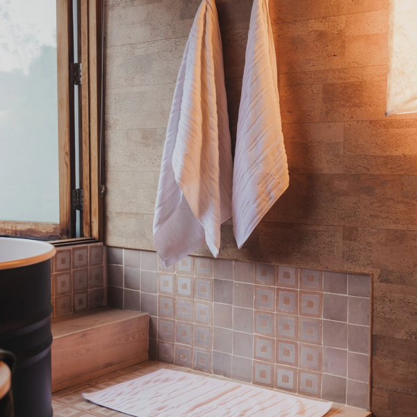Architectural Bath Mat / White