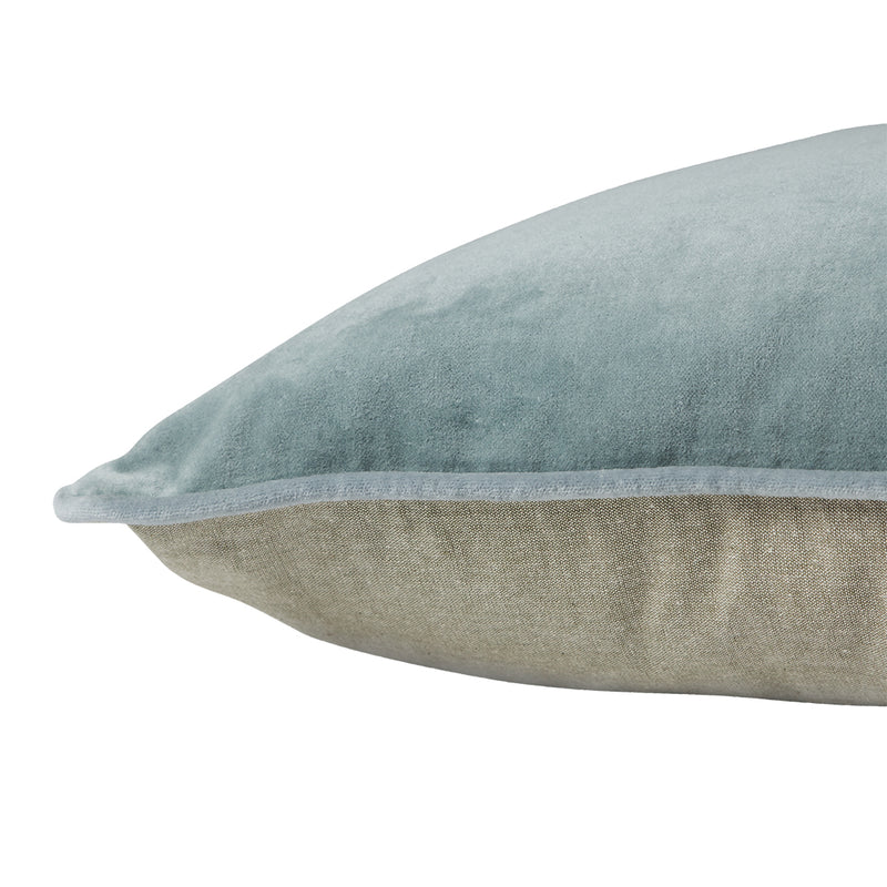 Classic Velvet Cushion / Sky