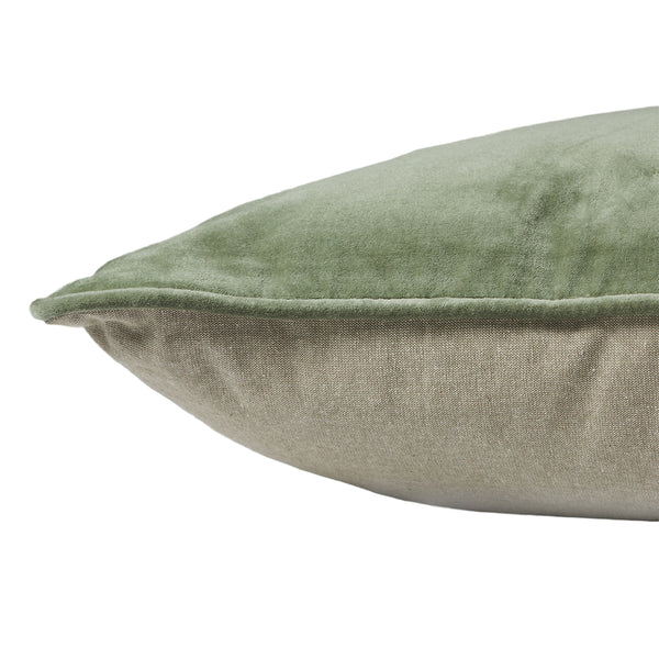 Classic Velvet Cushion / Pistachio