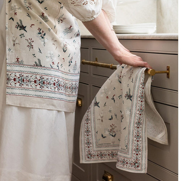 100% Linen Tea Towel / Heirloom Christmas Holly