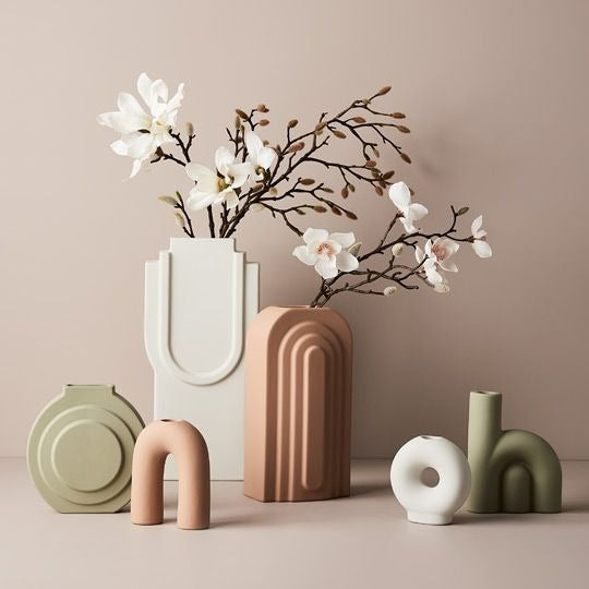 Magnolia Japanese Spray / White