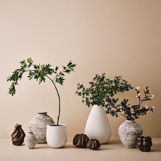 Magnolia Pearl Spray 83cm / White