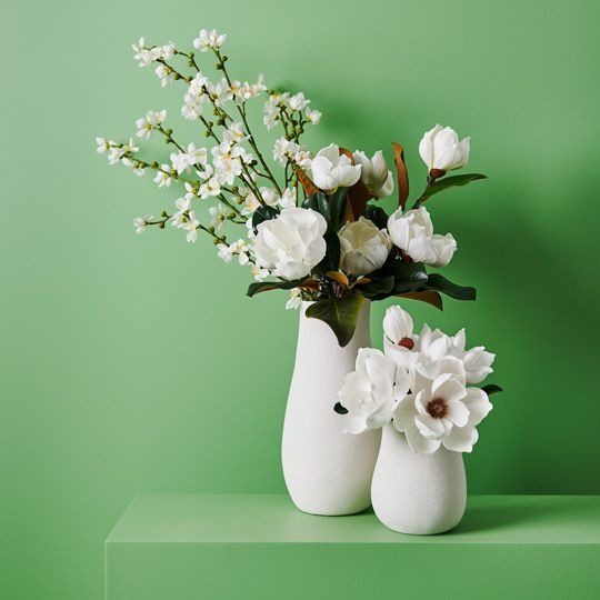 Magnolia Japanese Spray 74cm / White