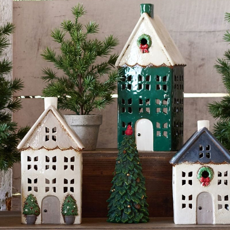 Christmas Tea Light House / Green Wreath Large