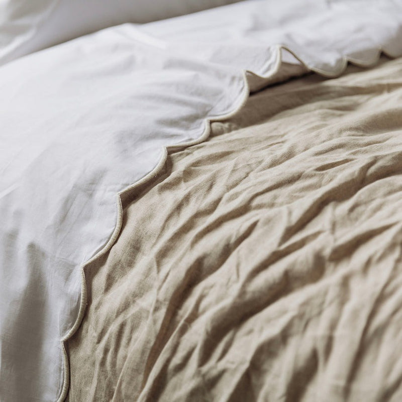 Scallops Queen Flat Sheet / Natural