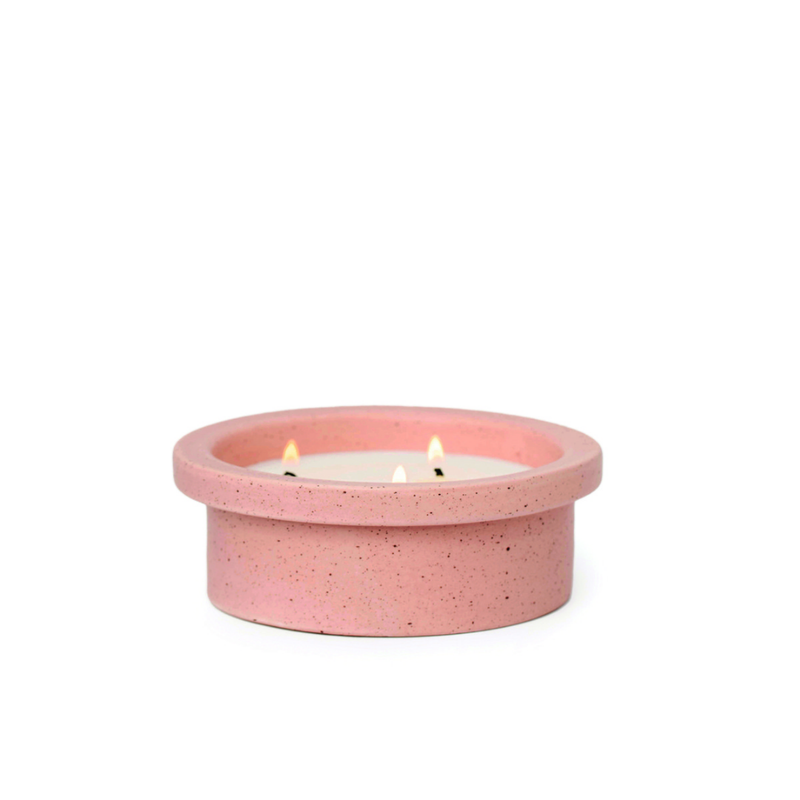 Folia Rose Candle  50z / Gardenia + Tonka