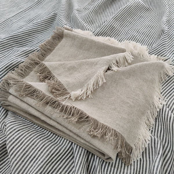 Riviera Fringed Linen Throw / Oatmeal