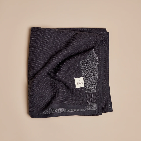 Cocoon Bath Towel / Charcoal