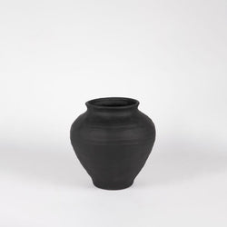 Taku Urn Black Small