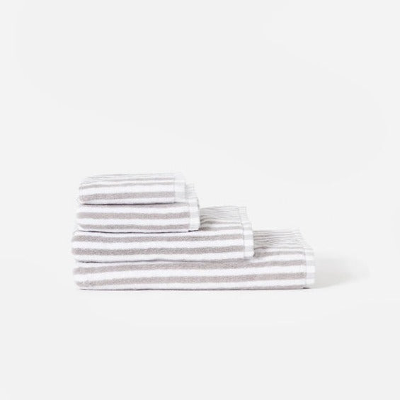 Wide Stripe Bath Towel / Grey & White
